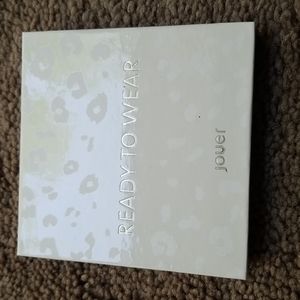 Jouer ready to wear palette